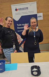 Keusoten Terhi ja Karoliina.