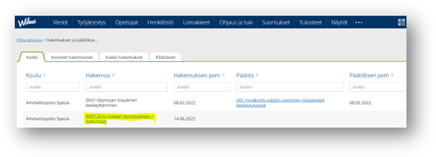 Avoimet ja päätetyt hakemukset listattuna ja niitä voi klikata.
