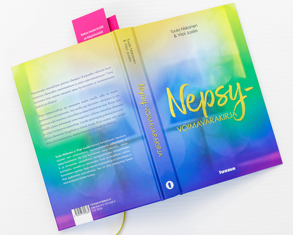 Nepsy-voimavarakirja avattuna, etu- ja takakansi näkyvillä.